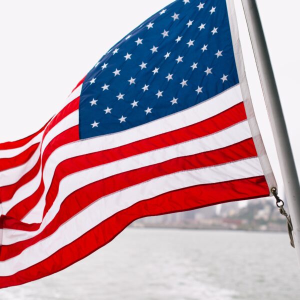 6 benefits of the GREEN CARD! 1. You would able to sponsor immediate